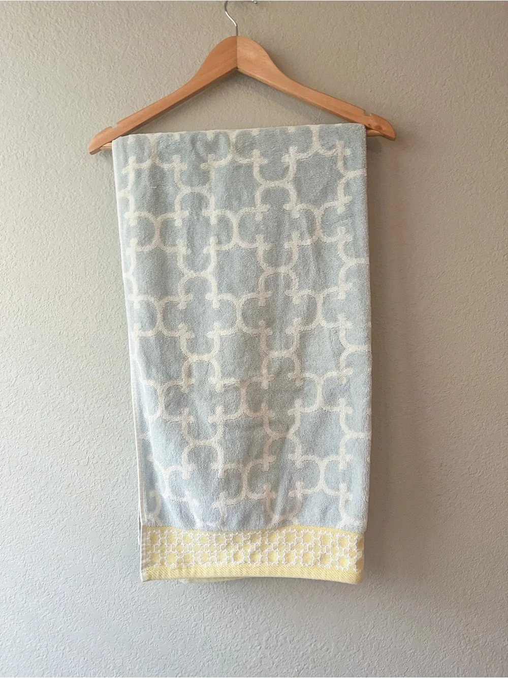 Vintage Charter Club Cotton Blue & White Patterned Bath Towel